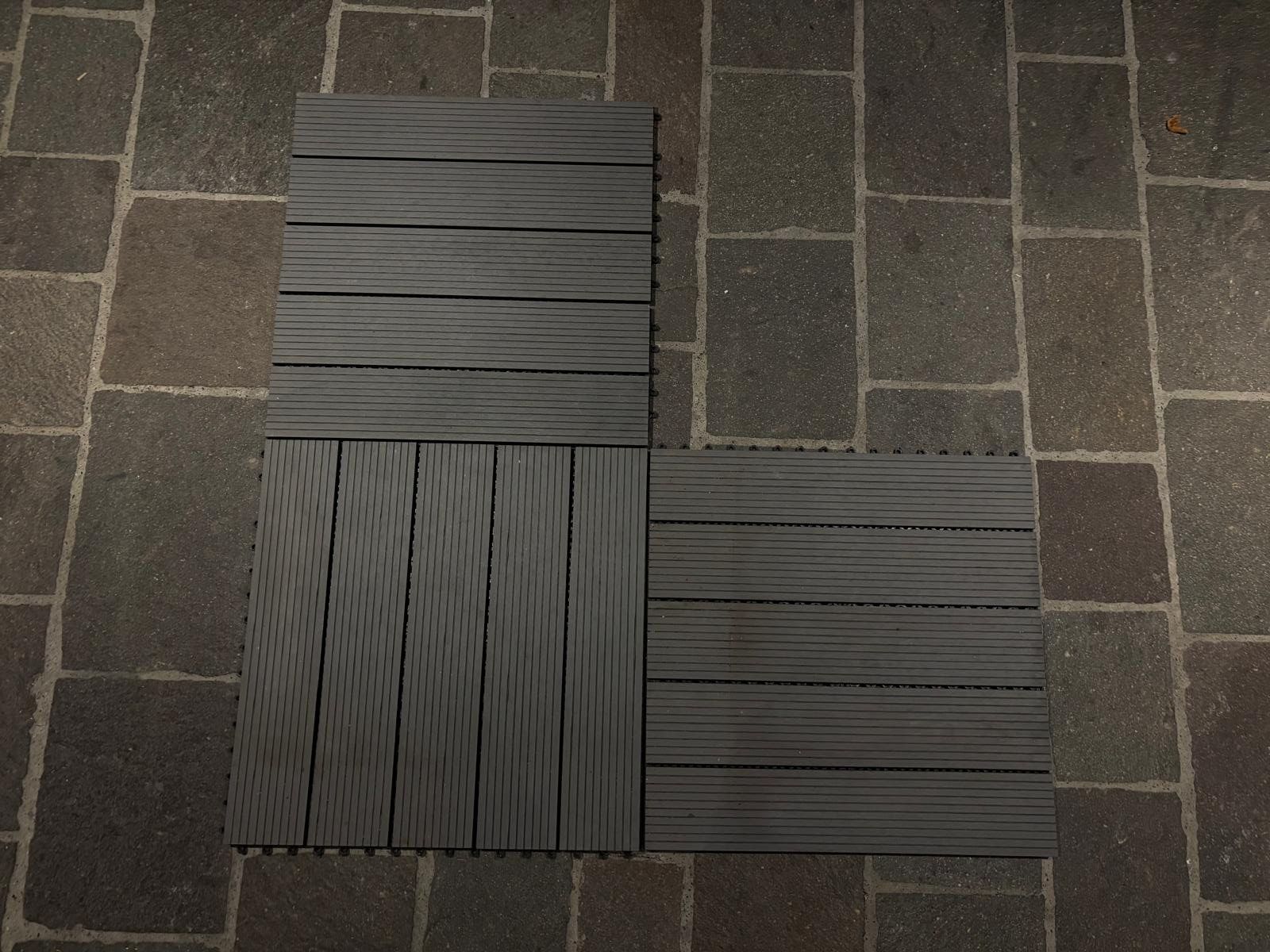 Coop Rivestimenti per pavimenti: Graue Gebrauchte Terrassenplatten. – Usato da Stäfa venduto da MazzaH 1