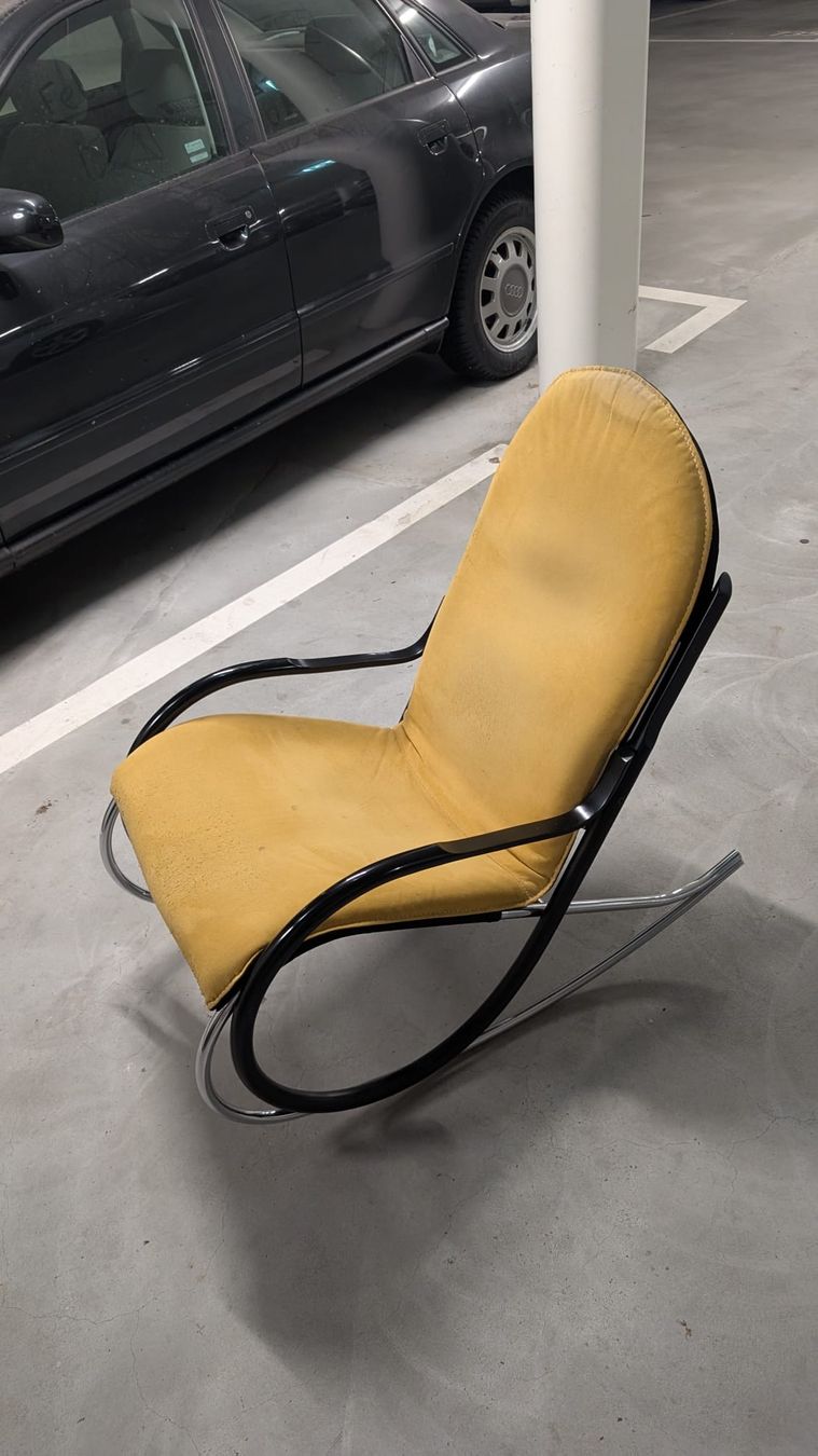 Strässle Poltrone: Original Schaukelstuhl von Strässle – Usato da zürich venduto da carmel99 2