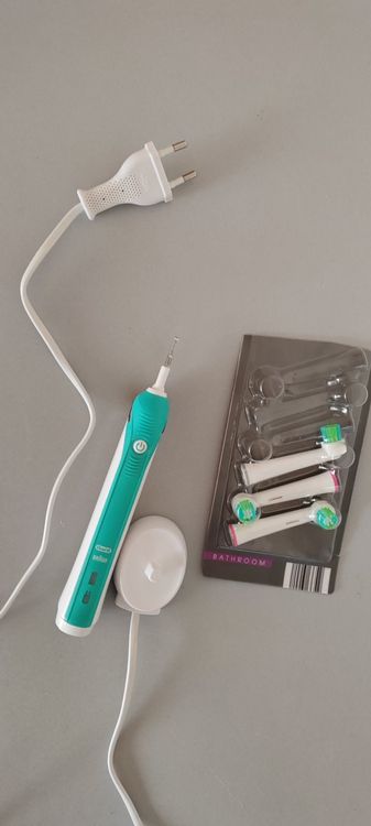 Oral B Elektronische Zahnbürste Kaufen Auf Ricardo 