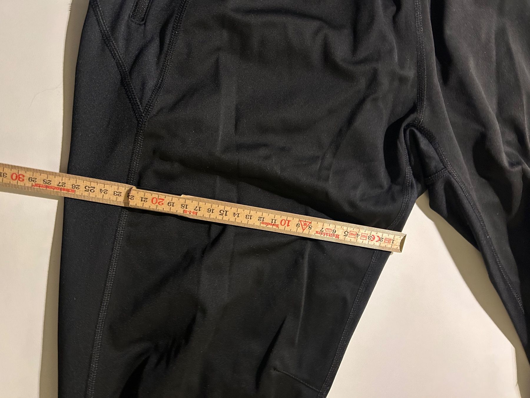 Pantaloni: Training de sport noir confortable – Usato da Delémont venduto da elena_neuhaus 6