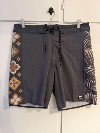 Pantaloncini da bagno Billabong stampati, taglia 33, estivi 