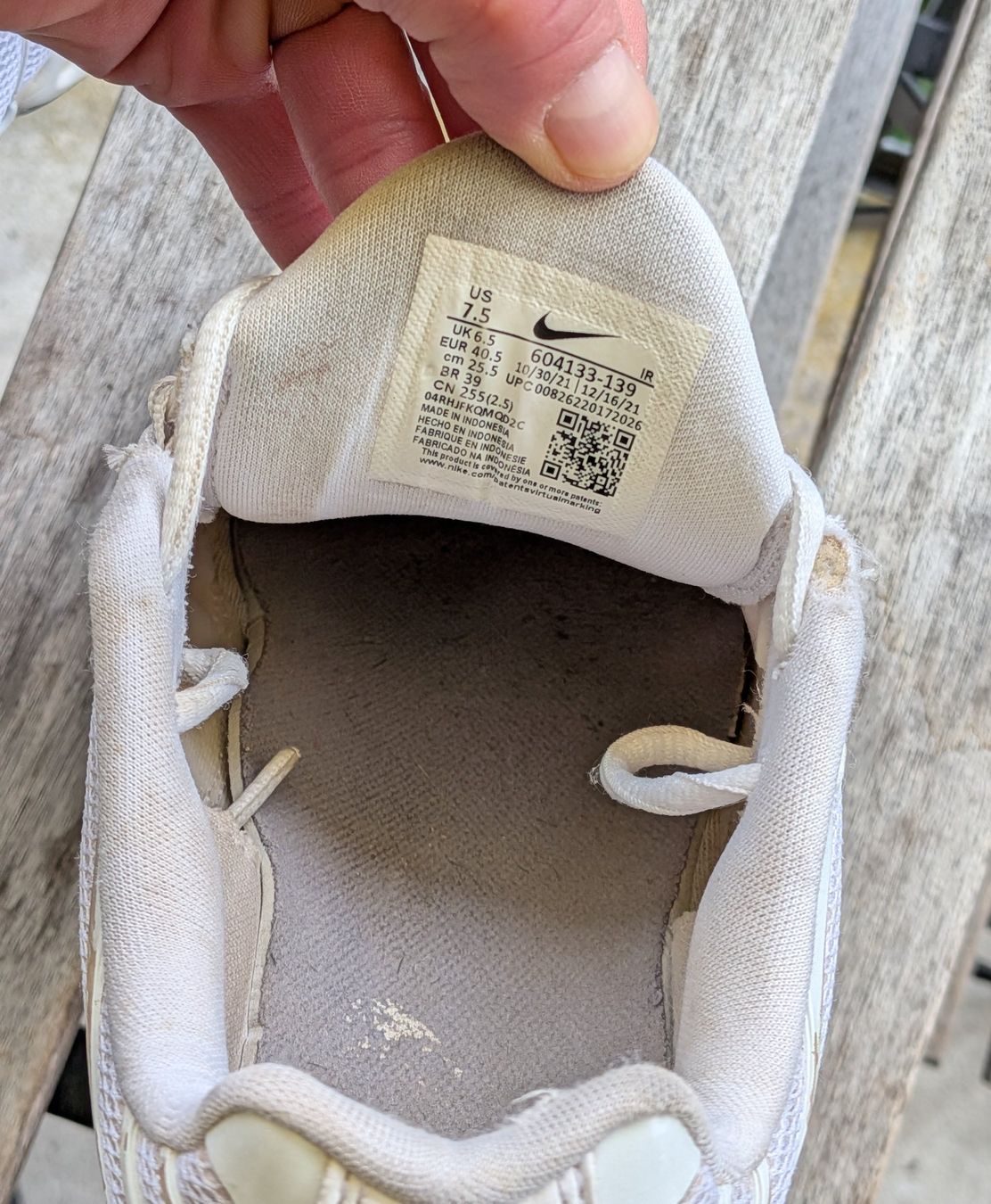 Nike Herrenschuhe: Nike Air Max Plus "All white" – Gebraucht aus Wallisellen von Areufer 4