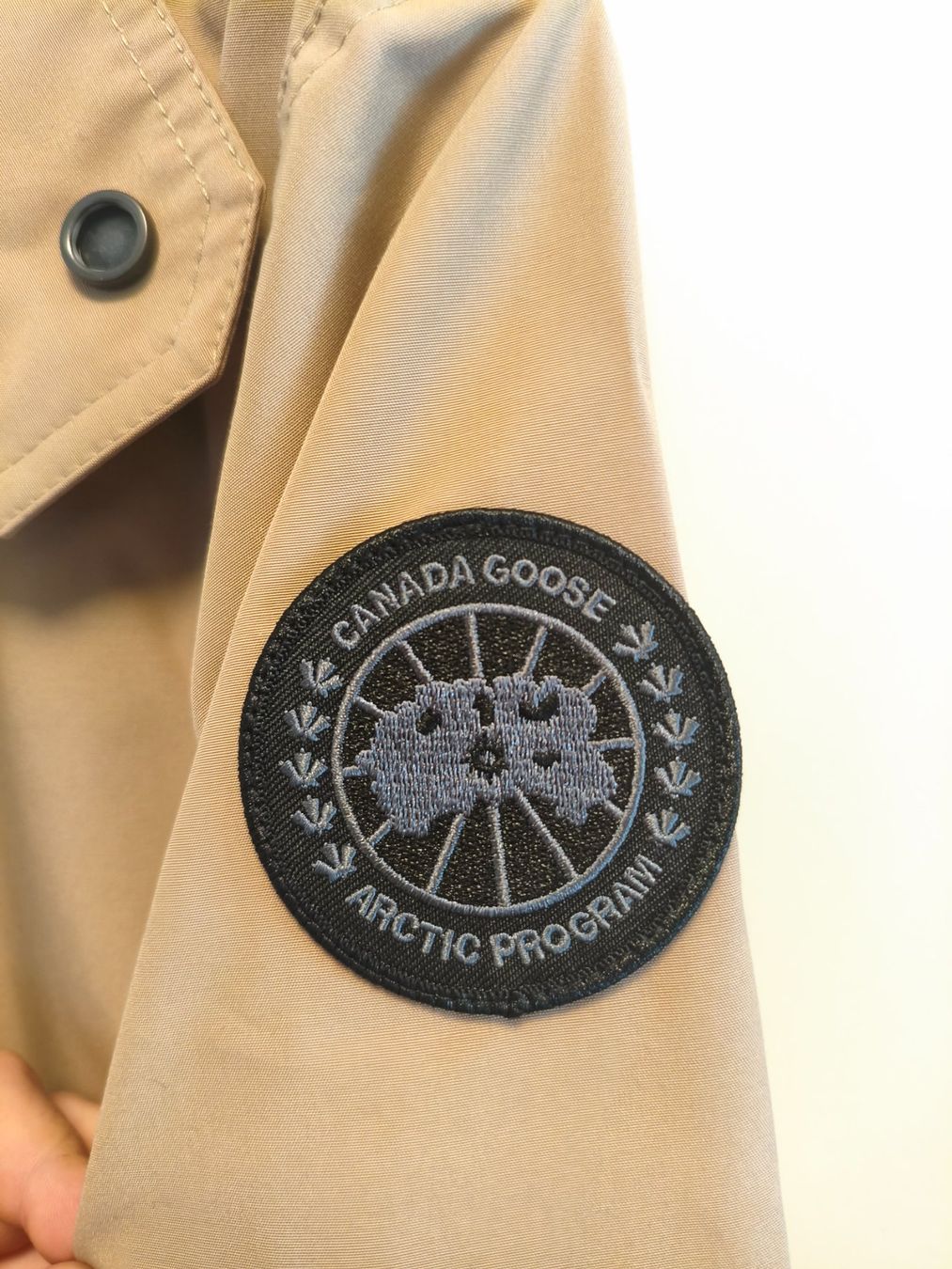 Canada Goose Jacken: Canada Goose Rosedale jacket M/L – Neu und originalverpackt aus Zürich von gds90 4