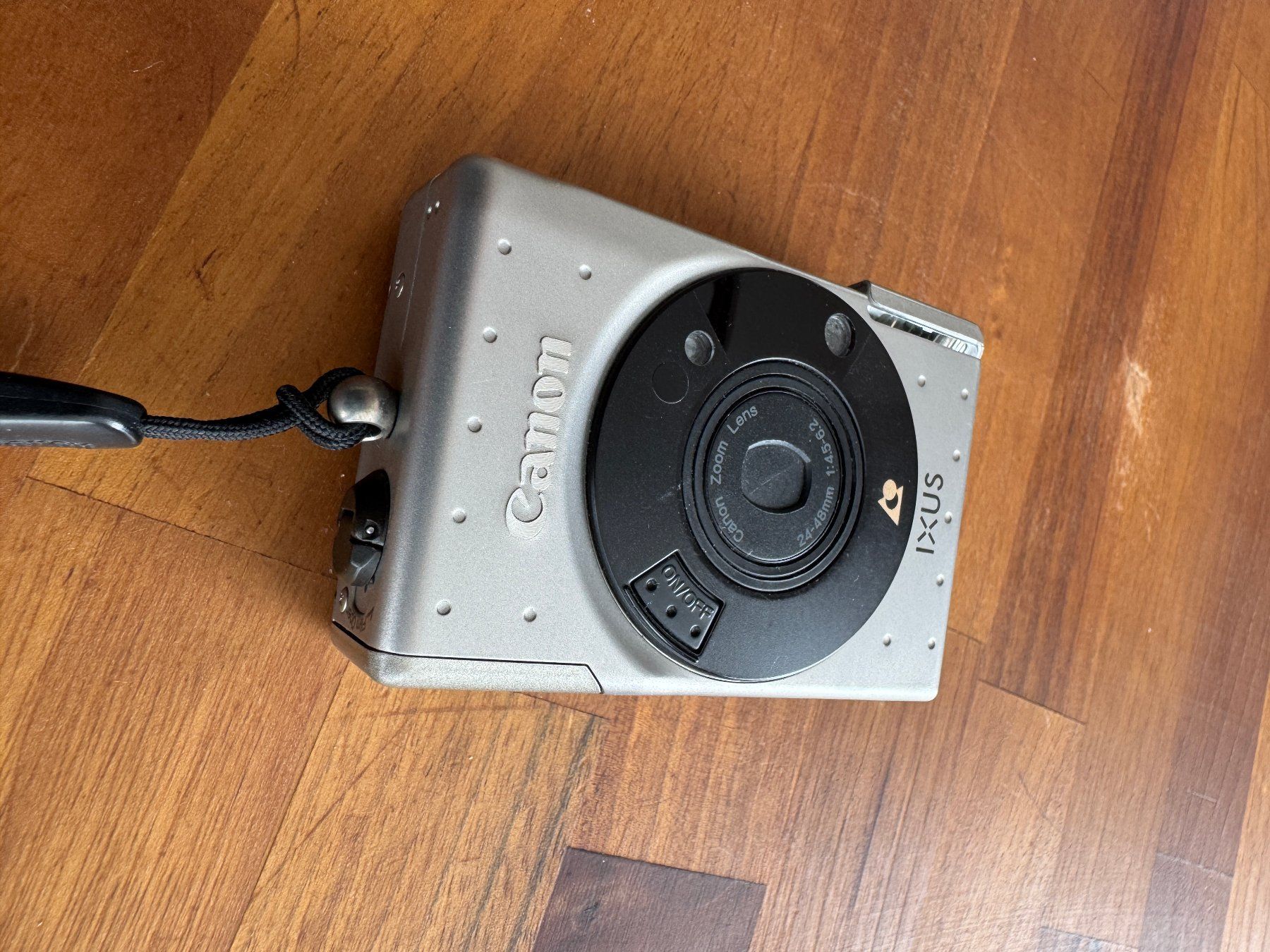 Canon Kamera: Canon IXUS Analogkamera APS – Gebraucht aus Schafisheim von Hani83