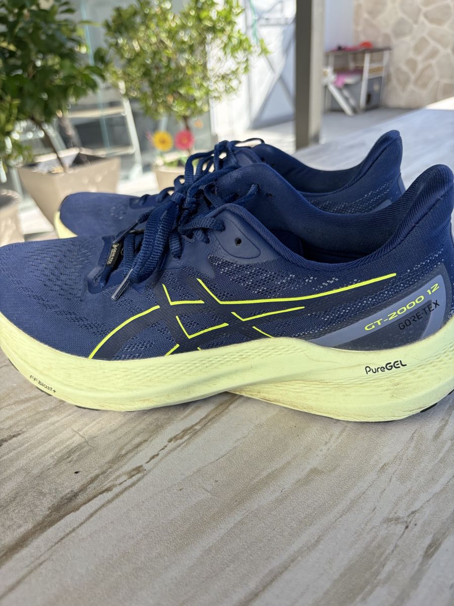Scarpe da uomo: Asics Runningschuhe 44 – Usato da Niederweningen venduto da Pelushi28