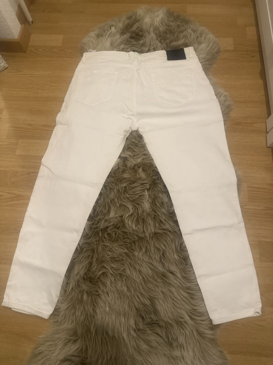 Pantalons: Weisse Sommerjeans mit coolem Destroyed Look, Gr. 38 – Neuf (Voir description) à Solothurn par Ib1a 3