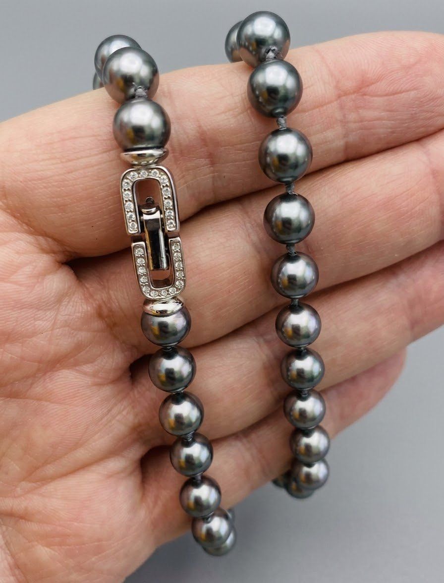 Catenine: Halskette mit Perlen – Nuovo e nell'imballaggio originale da Matten b. Interlaken venduto da kero71 1