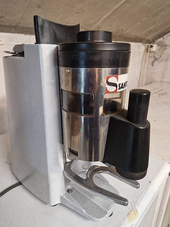 Cucine complete: Moulin à café professionnel – Usato da Chailly-Montreux venduto da jp15