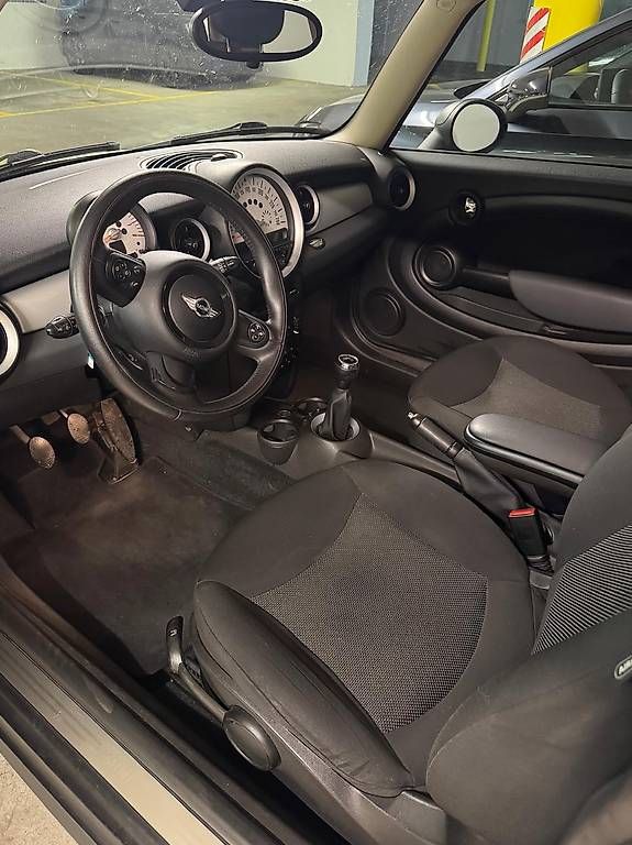 Autos: Mini One 1.6  135000 km  – Gebraucht aus Niederrohrdorf von Nadichi 2