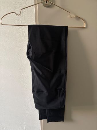 Sportleggins Marke Casall, Grösse 38 (klein ausgemessen)