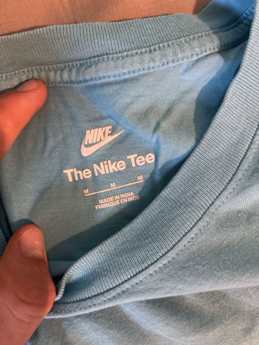 Nike T-Shirts: Hellblaues Nike T-Shirt – Gebraucht aus Frauenfeld von joh_lp6l 1