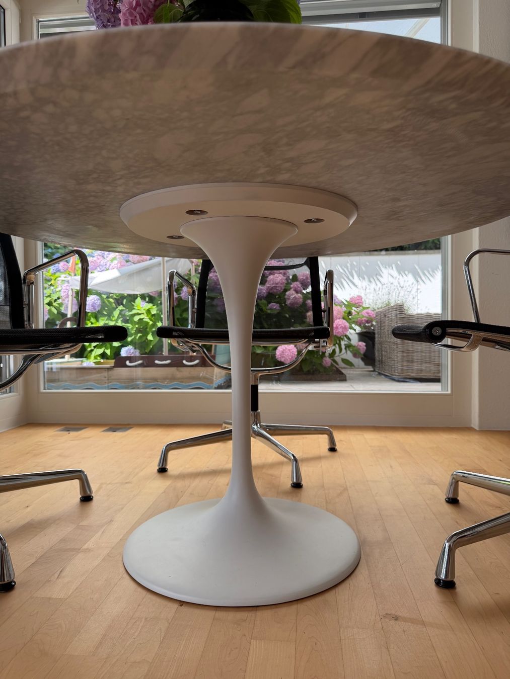 Tables: Tulip Dining Table – D'occasion à Langnau am Albis par oui_wzr8 4
