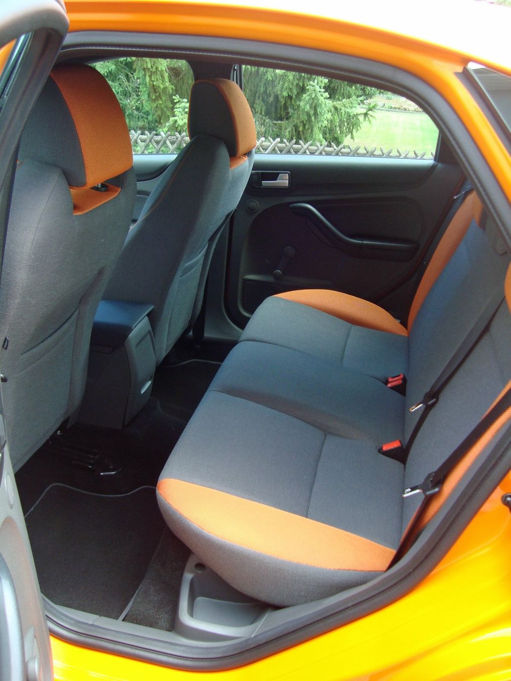 Ford Autos: Oranger Ford Focus ST 2.5 Liter – D'occasion à Kloten par RebeccaM01 5