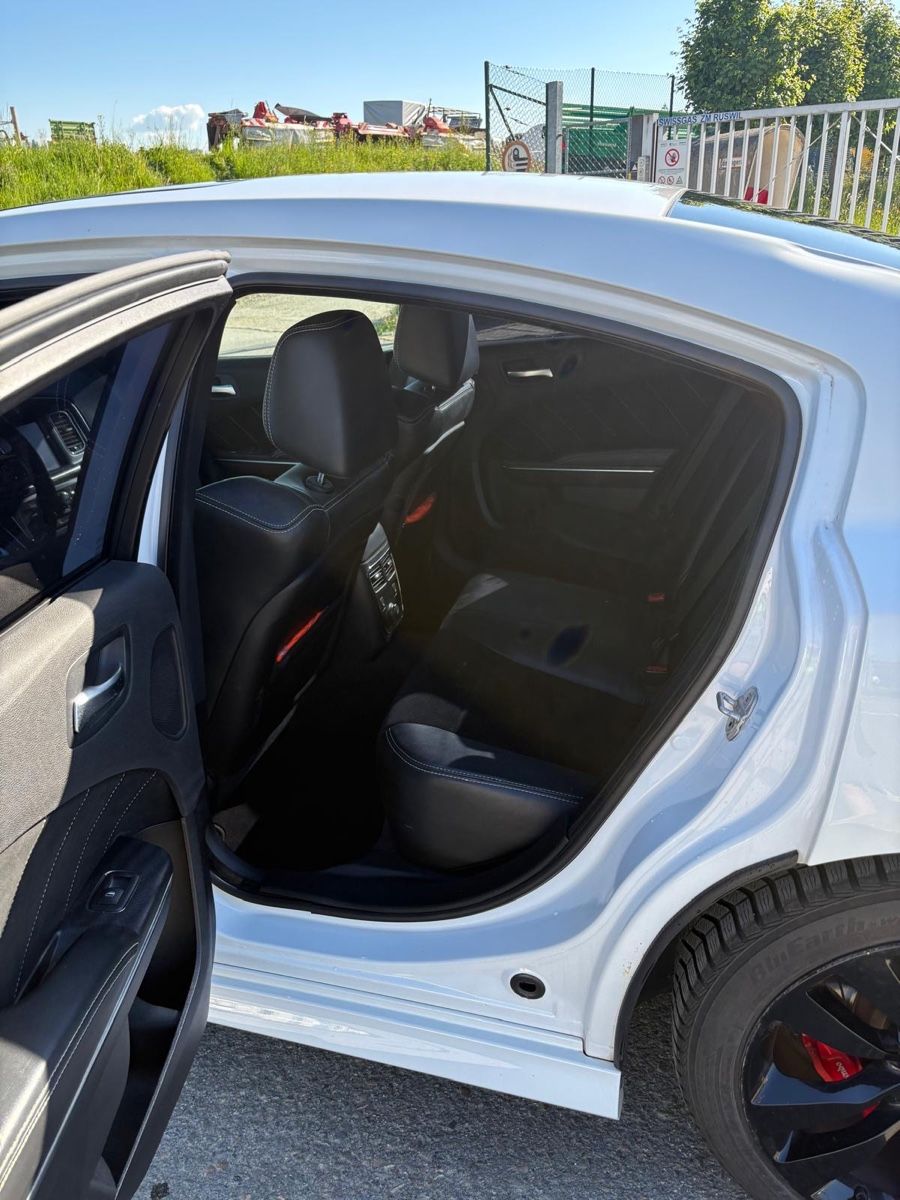 Dodge Automobili: Dodge Charger SRT8 – Difettoso da Wolhusen venduto da SilvanK. 6