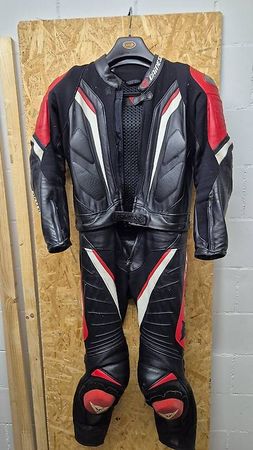 2-Teiliger Lederkombi Gr.50 Dainese