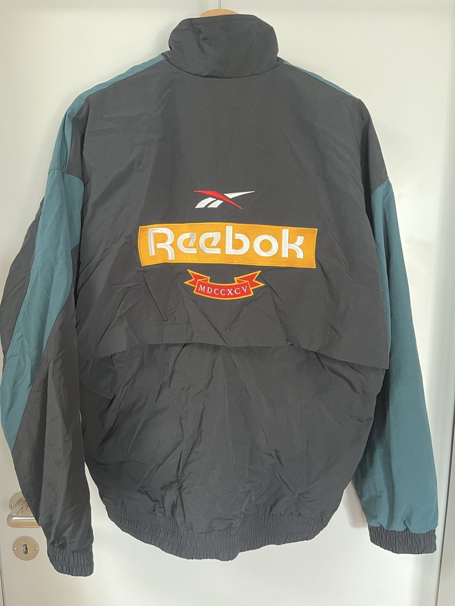 Reebok Giacche: Reebok Übergangsjacke Grösse M – Usato da Frauenfeld venduto da jon_dlt7 1