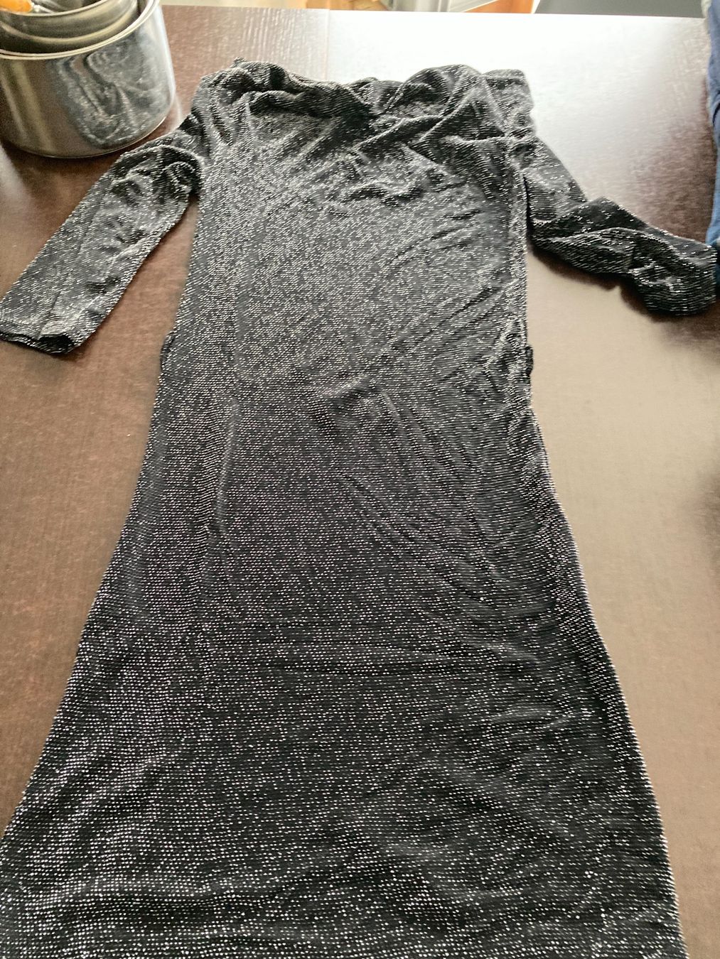 Robes: Robe noir argenté taille S – D'occasion à Domdidier par qatar1973 2