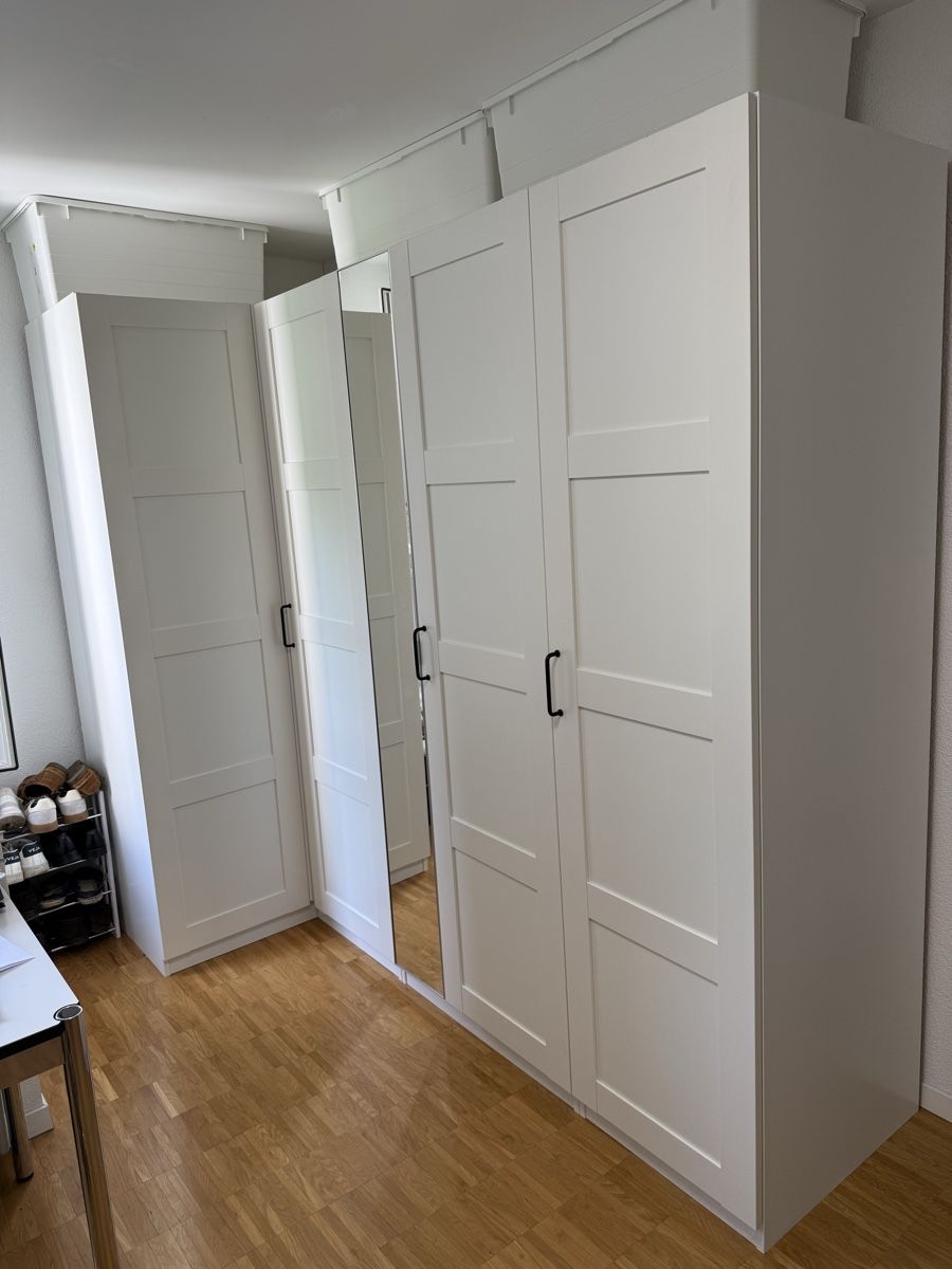 Ikea Armadi: - GRATIS - PAX Wardrobe system white – Usato da Zürich venduto da alv_8v9b