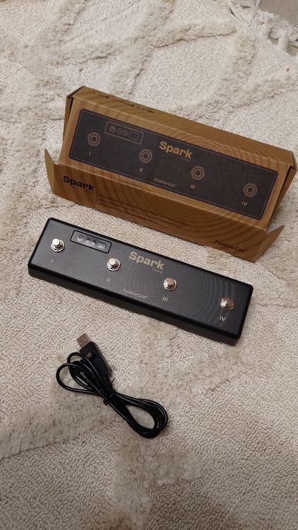 Positive Grid Spark Control (Neu und originalverpackt) in Hirzel für ...