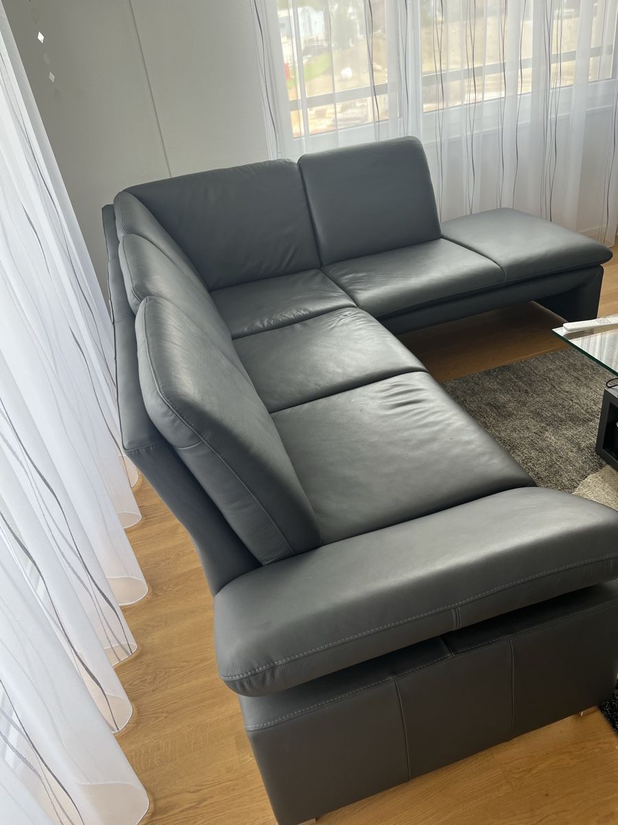Sofas: Gut erhaltene Eckcouch / Sofa aus echtem Leder, Grau – Gebraucht aus Wittenbach von maggi.gentina 3