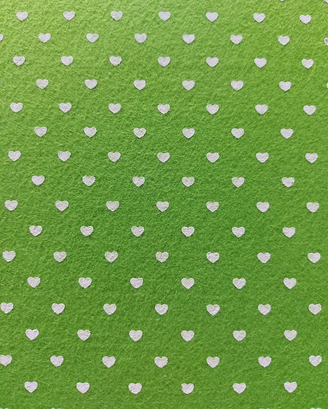 Tessuti: Bastelfilz mit Herzenmuster, 30x30 cm – Nuovo (secondo la descrizione) da Langenthal venduto da flowersNbirds
