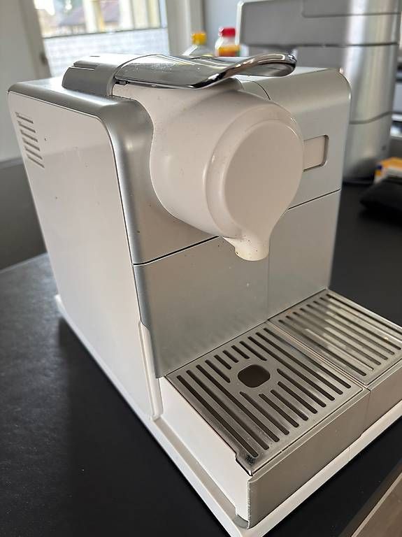 Macchine per caffè & Macchine per espresso: Kaffeemaschine Nespresso DeLonghi – Usato da Scheuren venduto da Delta017 1