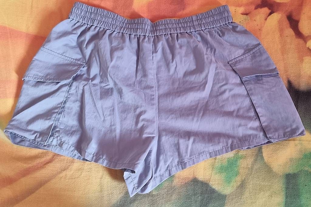 Badekleider & Bikinis: Shirt fille taille s – Gebraucht aus vevey von pascal028 1