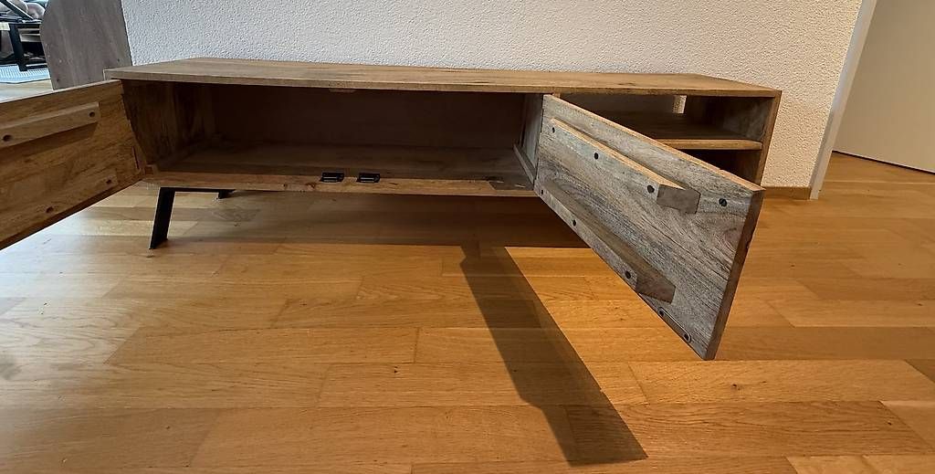 Mobili TV: Lowboard – Usato da St.Gallen venduto da Gale88 3
