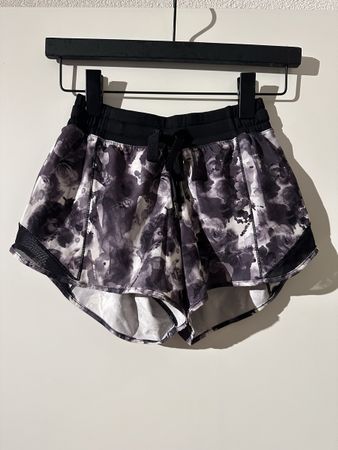 lululemon running short - size 2/EU34