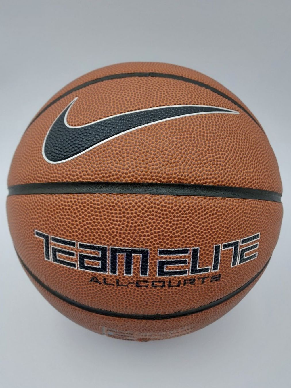 Nike Bälle: Nike Team Elite, All Courts Basketball, Size S, 2009 – Gebraucht aus Wil SG von Donaldus