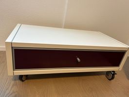 Möbel au Rollen