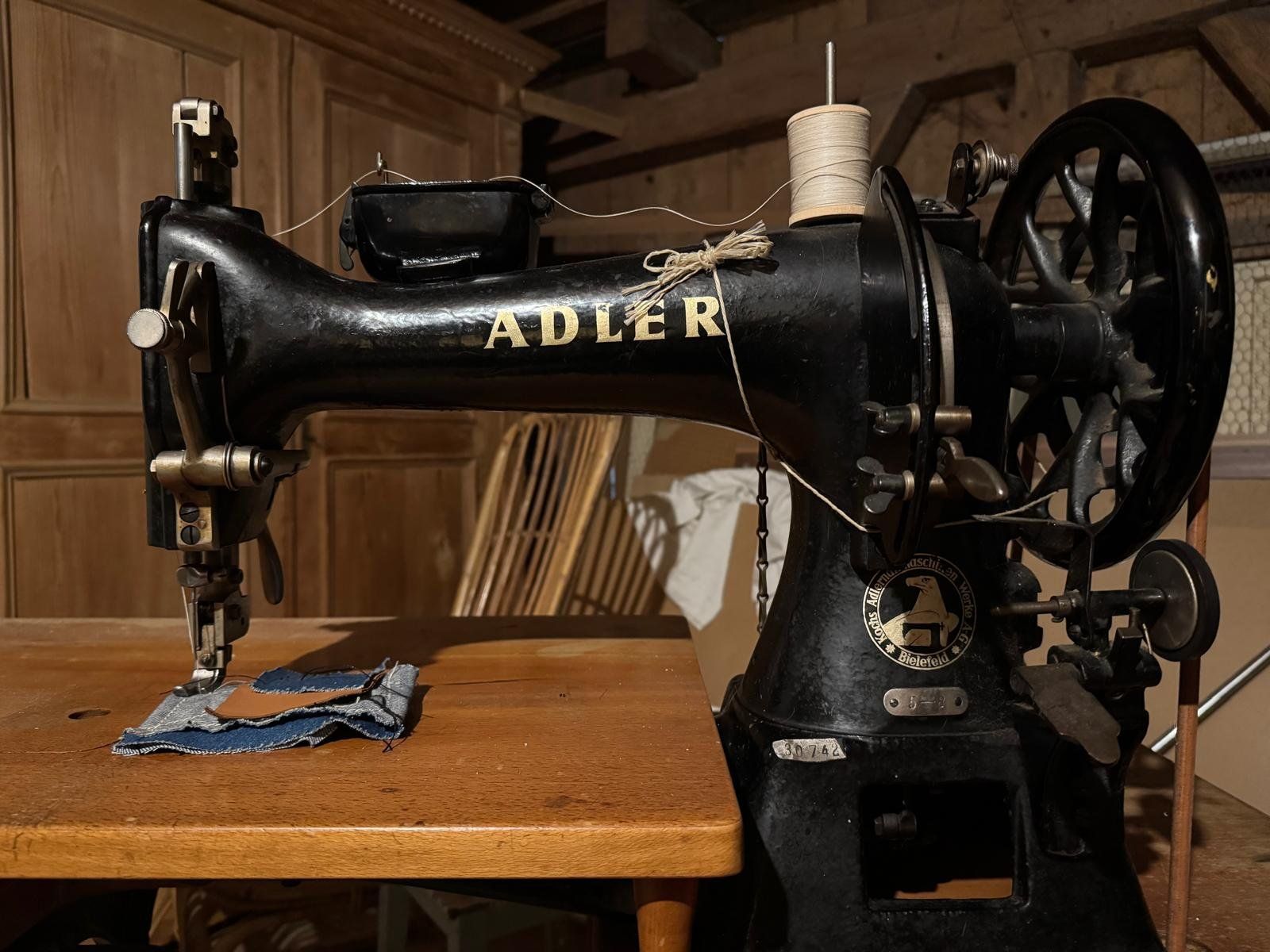 Adler Macchine da cucire: Sattlernähmaschine – Usato da Unterseen venduto da TopSpot