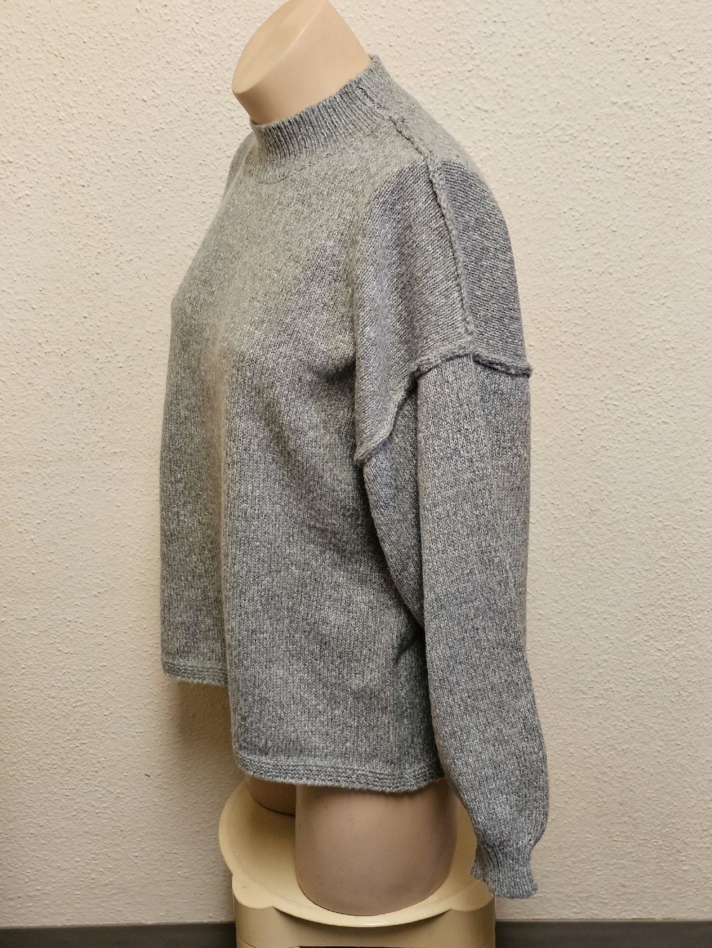 Maglioni & Felpe: Damen Pullover Grau Gr. M Weich & Bequem – Usato da Urdorf venduto da ole_mrp9 2