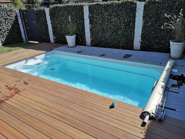 Schwimmbad: Poolset Remo Big 550x260x140cm Polyesterpool Schwimmbad – Neu und originalverpackt aus Kriens von PoolsIsland 7