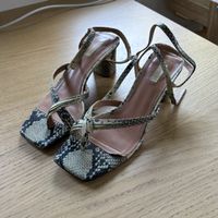 Arket ankle wrap heeled leather sandals 40