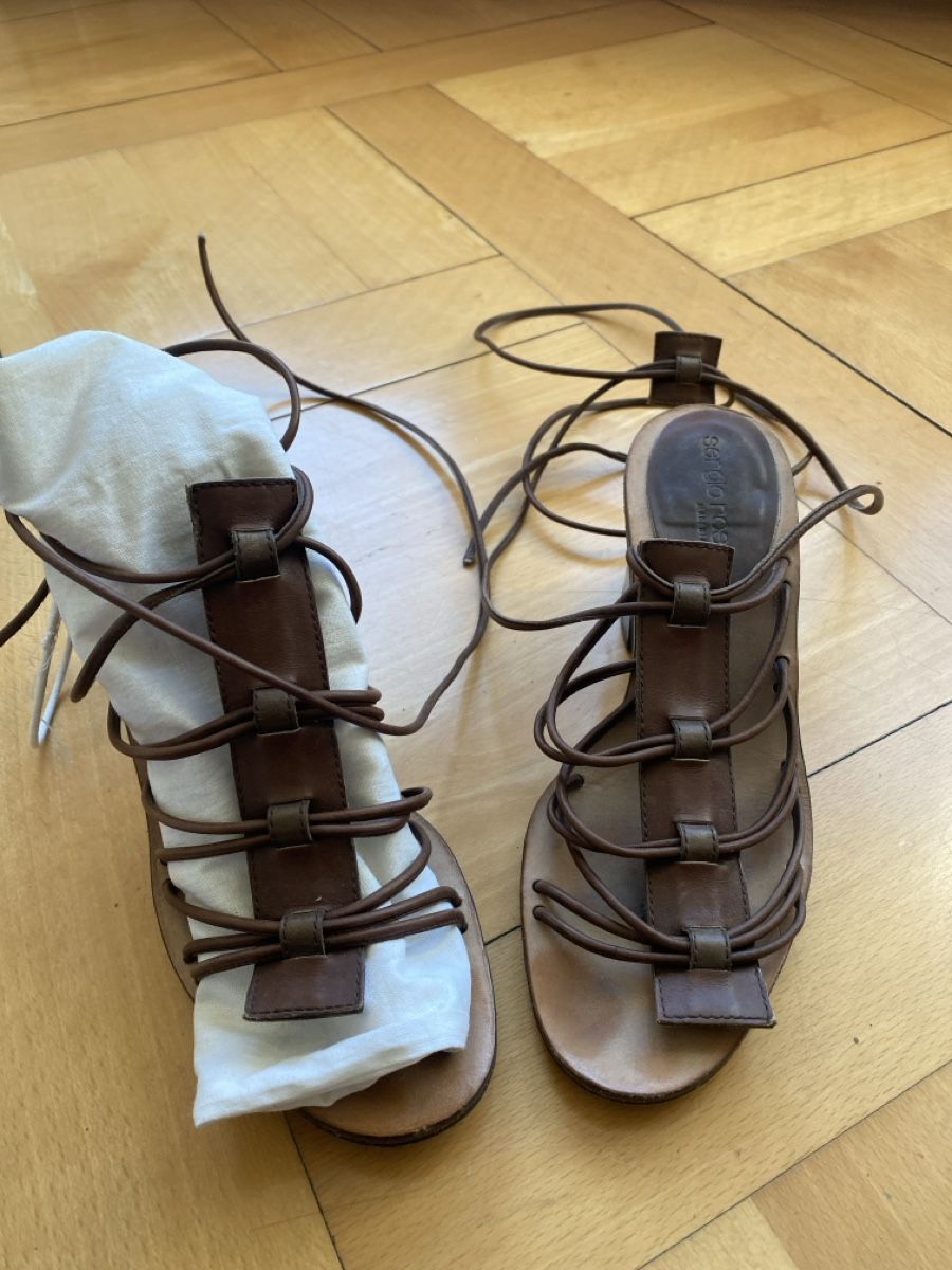 Sergio Rossi Damenschuhe: Sergio Rossi Sandalen Gr. 38, Leder – Gebraucht aus Zürich von BarbaraSxh