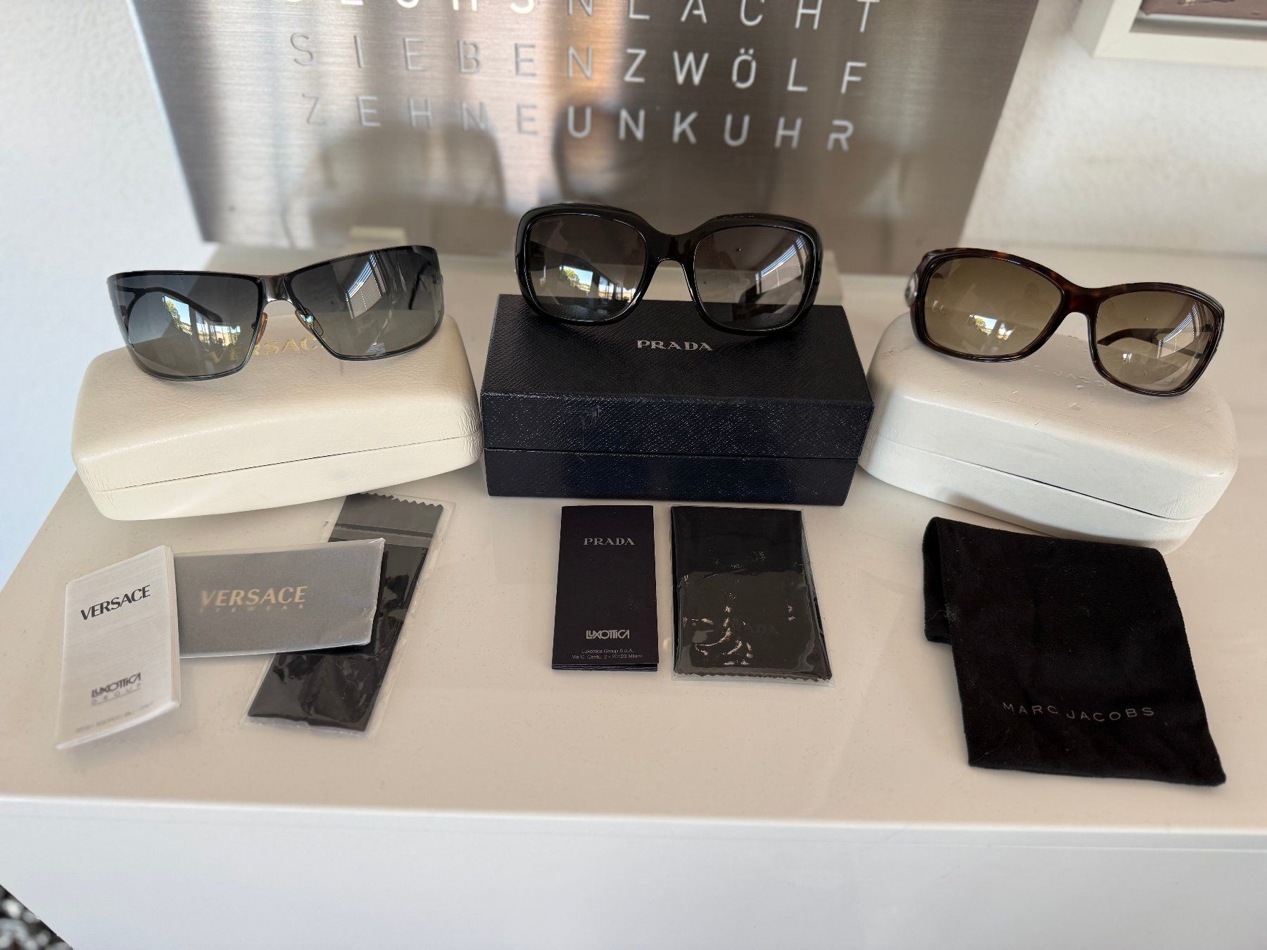 Gucci Occhiali & Lenti: Sonnenbrillen Set PRADA, Versace, Marc Jacobs – Usato da Rudolfstetten venduto da Bar_wk82