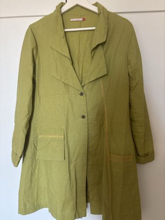 Mais il est où le soleil? Grüne Jacke, Grösse 40.