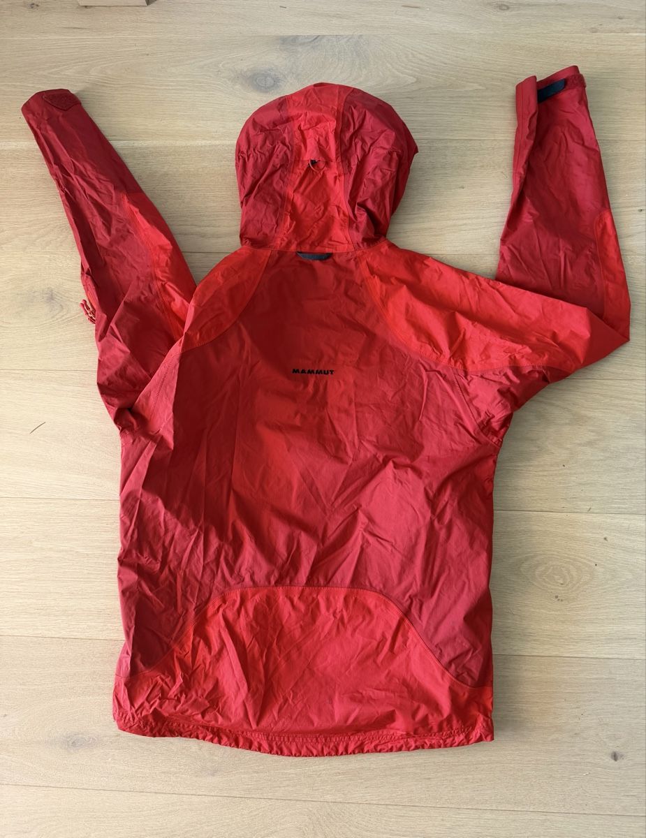 Mammut Giacche: Veste Mammut Drytech rouge taille M  – Usato da Lutry venduto da Ronaldf 1