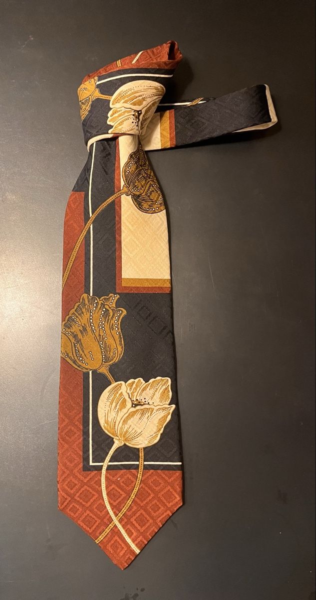 Dolce & Gabbana Cravatte: Cravate Dolce & Gabanna – Usato da Vernier venduto da ilcastrato