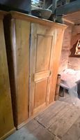 Antiker Bauernschrank, Tanne