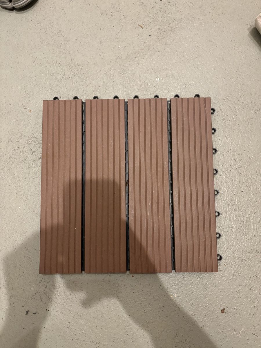 Rivestimenti per pavimenti: Gartec Klickfliessen Marrone 30x30cm – Usato da Hinwil venduto da YoloSwaggot 4