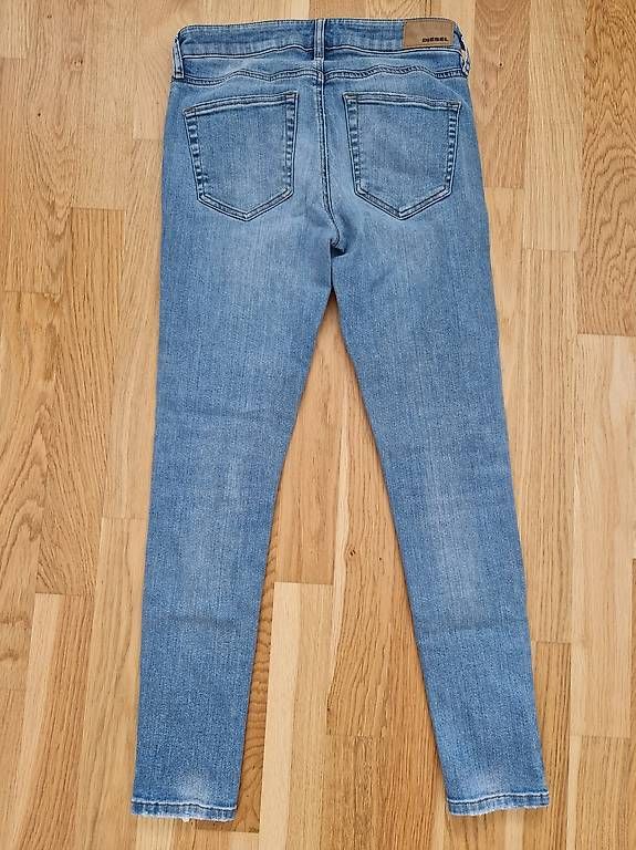 Jeans: Diesel Jeans; Farbe: hellblau, Grösse: W28 / L30 – Usato da Bülach venduto da Debbie017 1