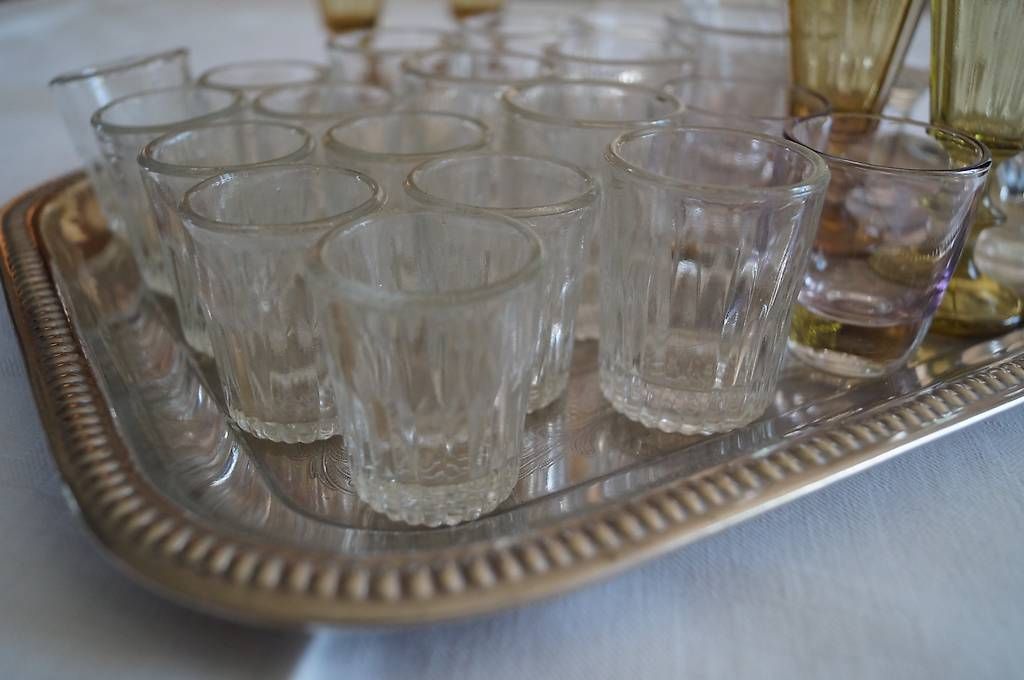 Bicchieri: Schnaps-Gläser mit Plateau – Usato da Scheid venduto da dirauls 1