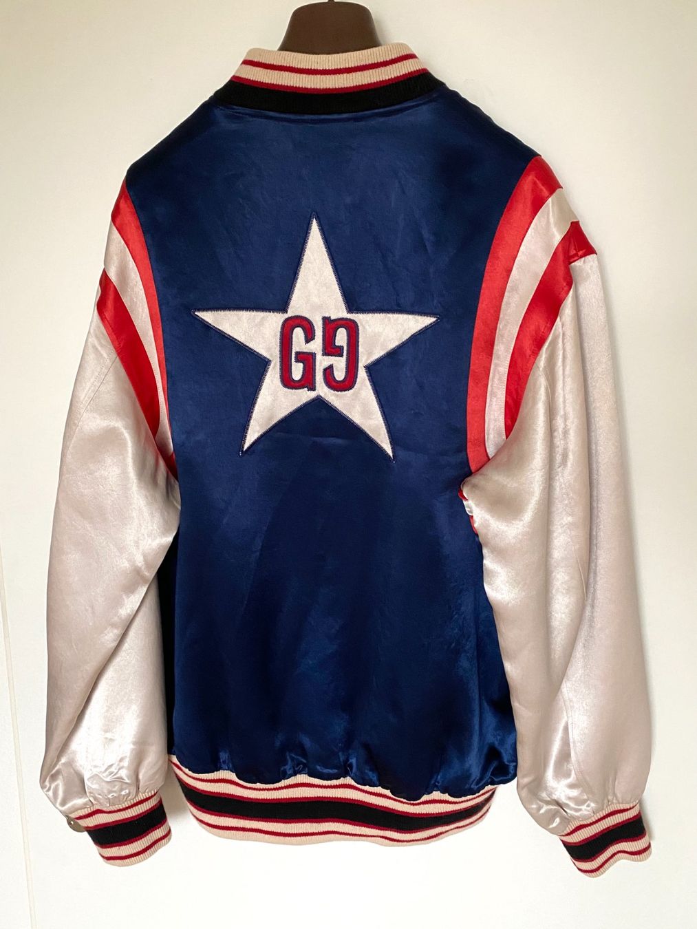 Gucci Giacche: GUCC GG Seide VARSITY Polyester Oversize JACKET L ORIGINAL – Usato da Kreuzlingen venduto da Selliton 1