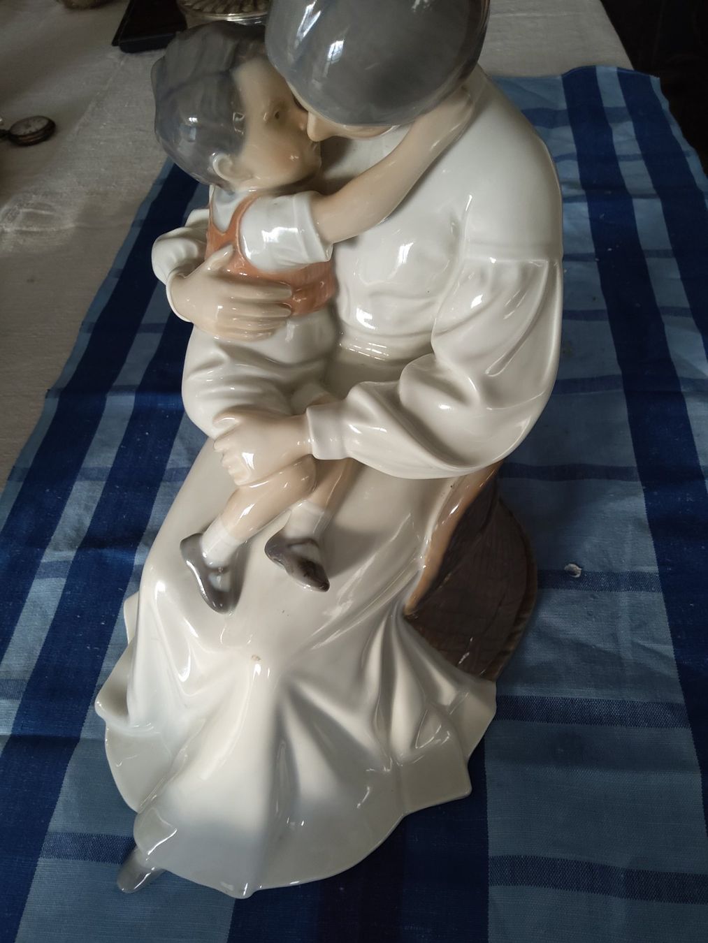 Royal Copenhagen Statuette: Mutter mit Kind - Royal Copenhagen – Usato da Bischofszell venduto da Joachim-115 3