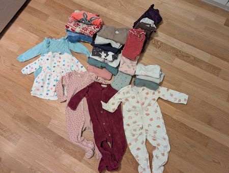 Baby Kleidung Strampler Pijamas etc  Grösse 80