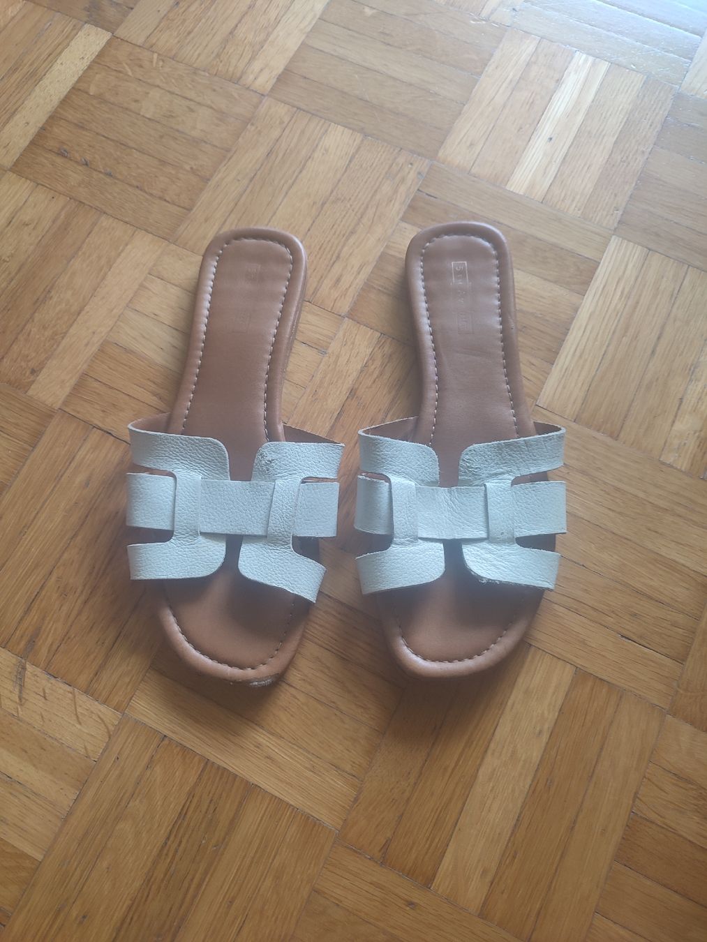 Scarpe da donna: Sommerliche Ledersandalen Gr. 38 – Usato da Waltenschwil venduto da Bodensee84 1