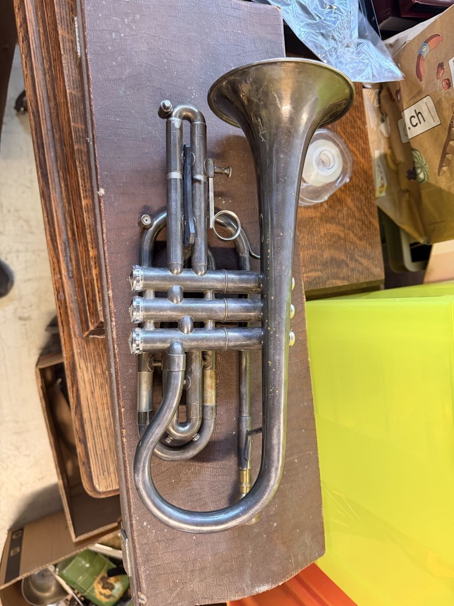 Strumenti musicali: Cornet Instrument guter Zustand 4 Ventile versilbert – Usato da St. Gallen venduto da ima_h6l9 1
