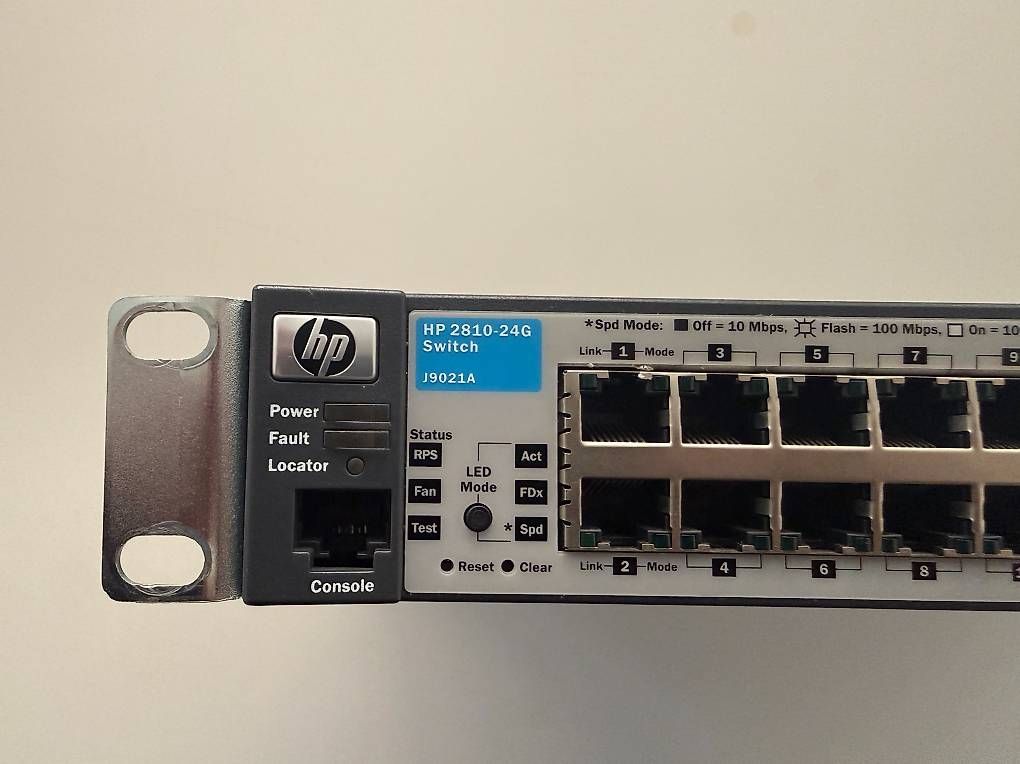 Hub & Switch: Switch HP 2810-24G – Usato da Genève venduto da thibaudrossetti 1